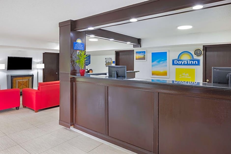 Days Inn by Wyndham Pensacola West