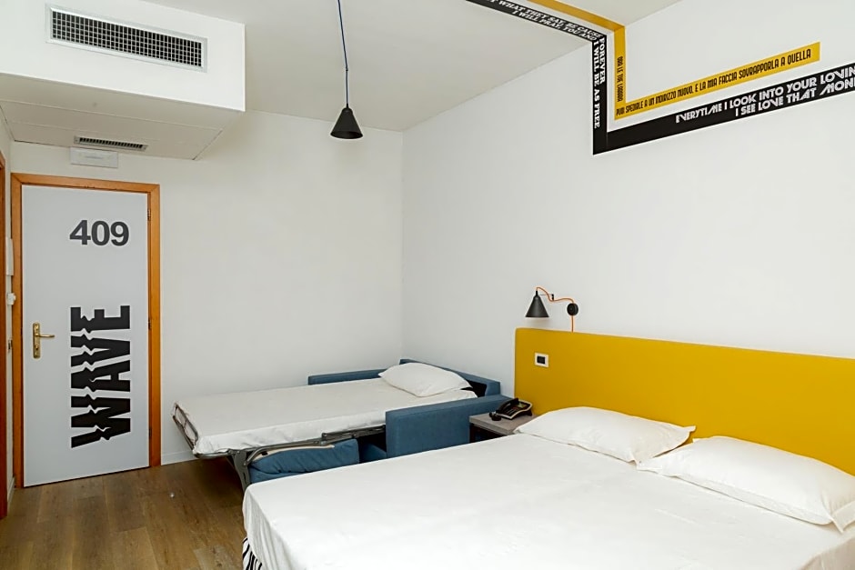 Wave Hotel