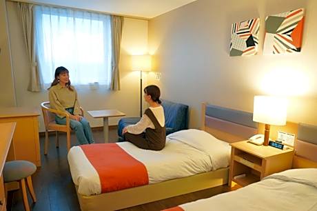 Twin Room - Non-Smoking
