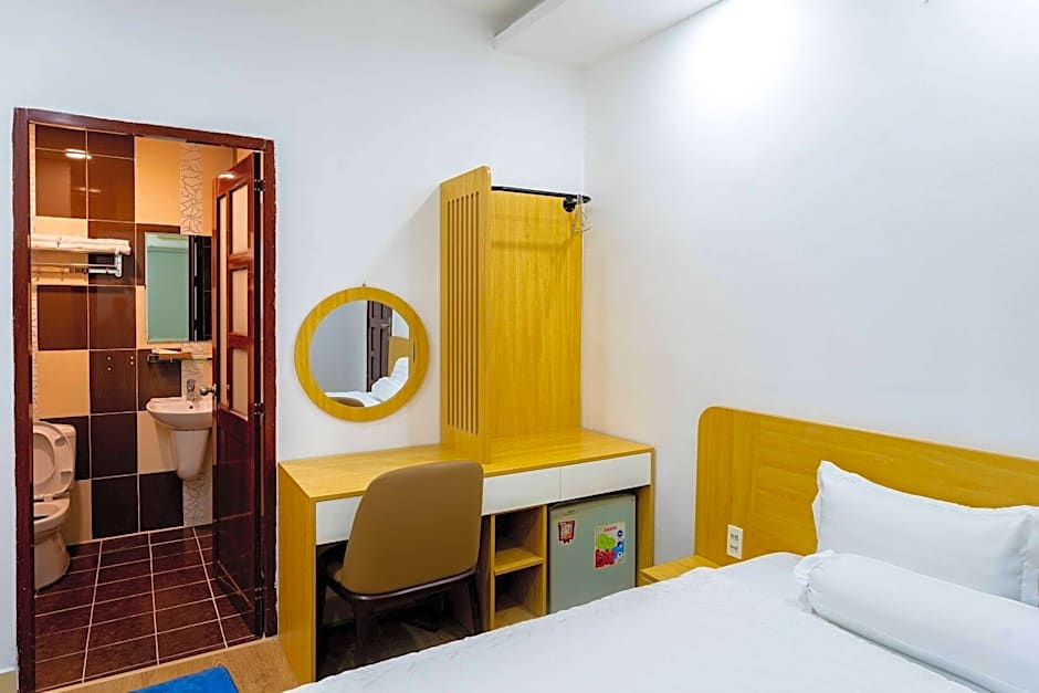 Tuan Viet Hotel Dinh Tien Hoang