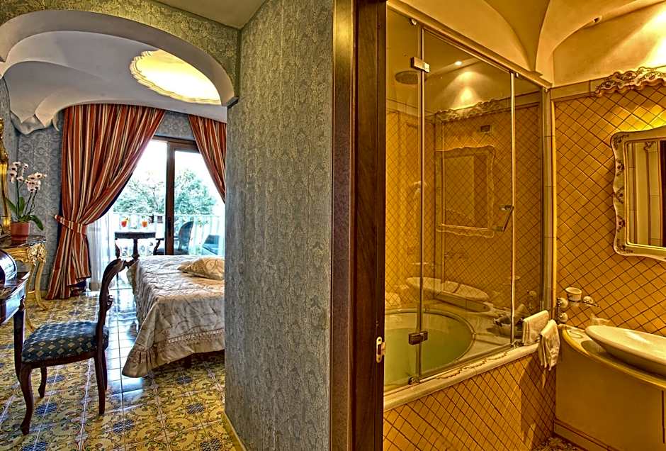 Strand Hotel Delfini