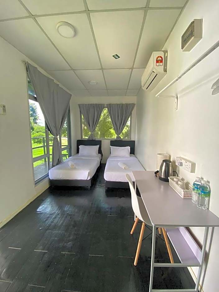 1108 Carebin Slim River