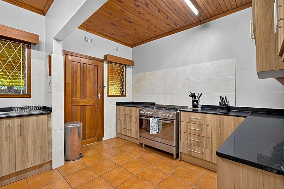 Fisherman's 6-Bedroom Family Home