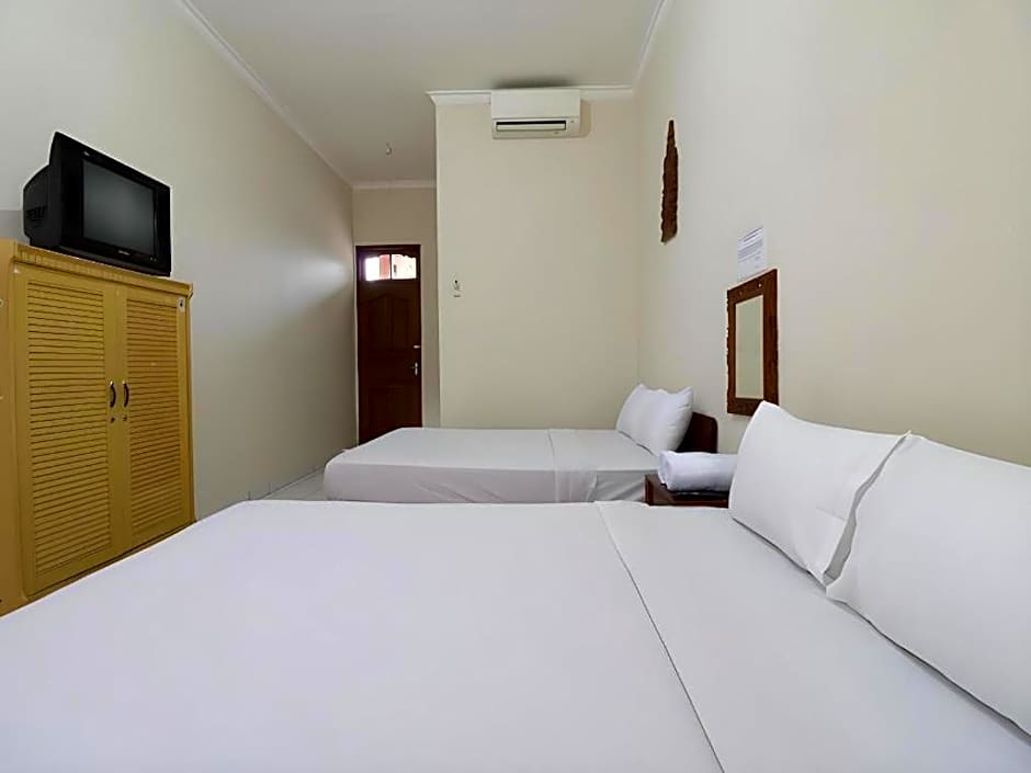 SPOT ON 2426 Hotel Aget Jaya Ii