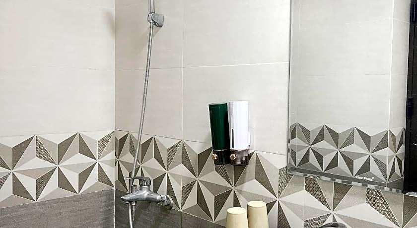 Rose Nhung Hotel CatBa