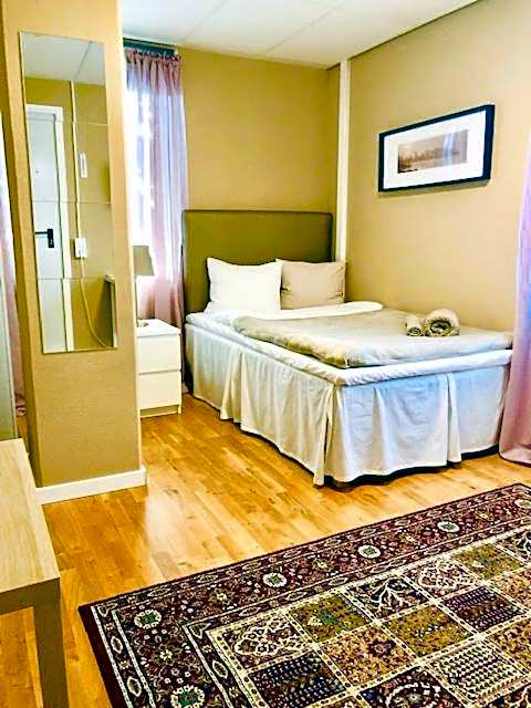 Photo 1 of 16 of Golden Hostel