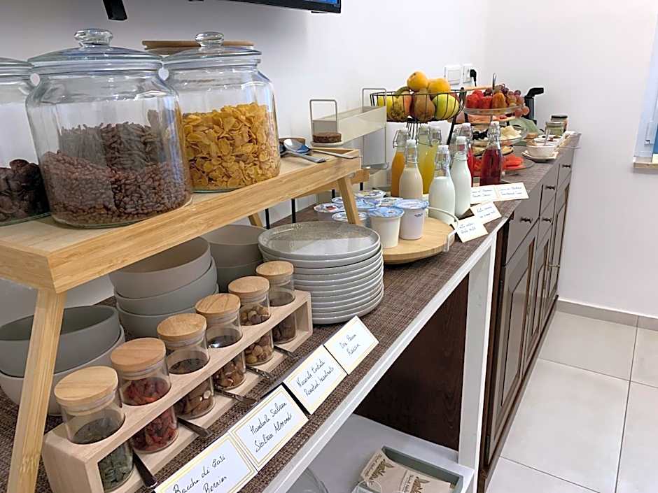 Syraka Design Rooms & Suites