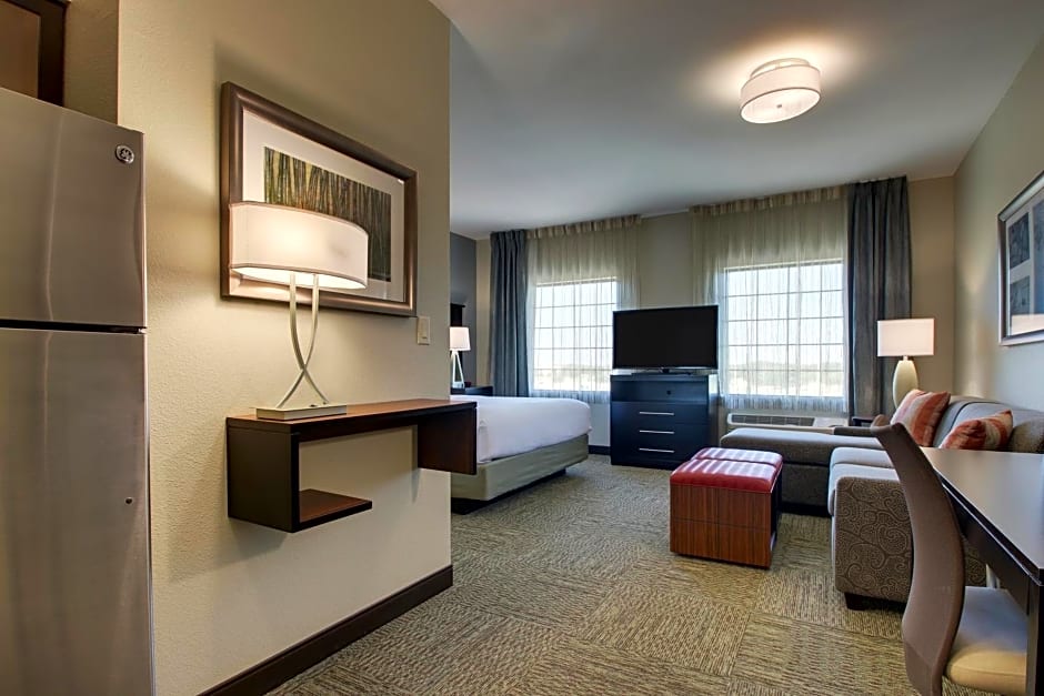 Staybridge Suites Plano - The Colony