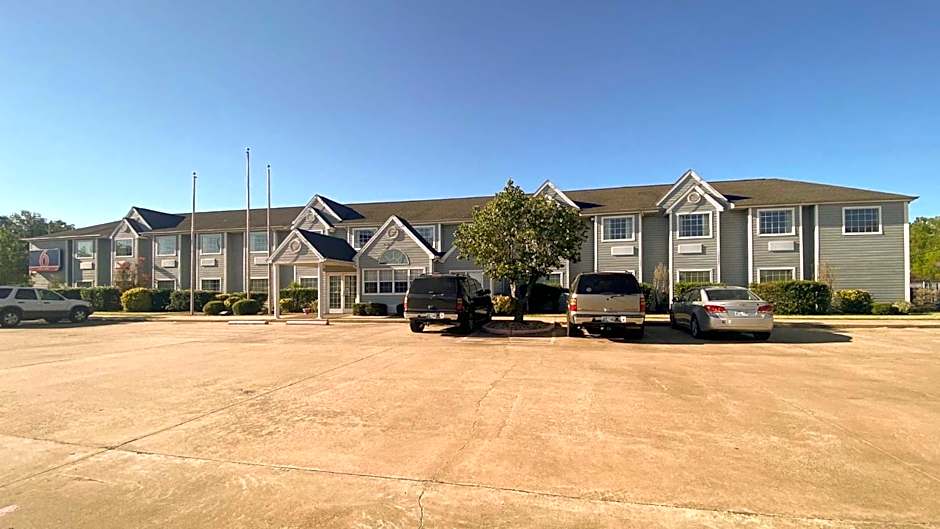 Motel 6 McAlester OK - South