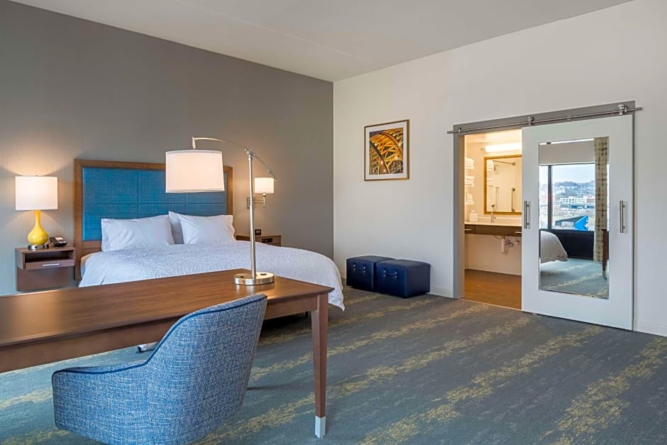 Hampton Inn By Hilton - Suites Newport-Cincinnati KY