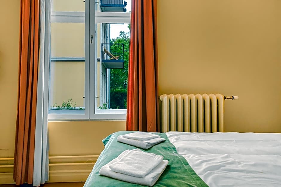 The Apartments Company - The Sweet