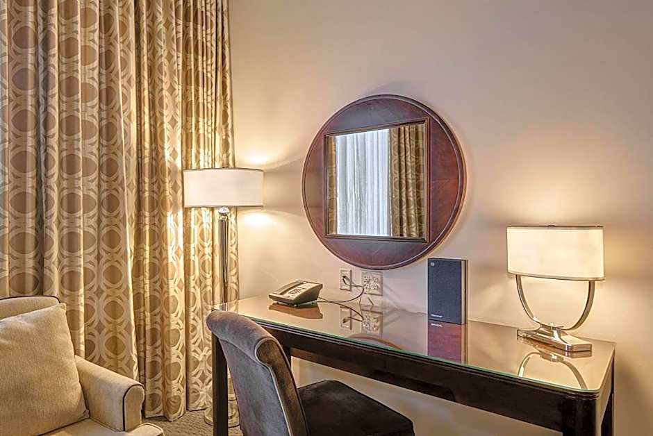 Sheraton Mesa Hotel At Wrigleyville West