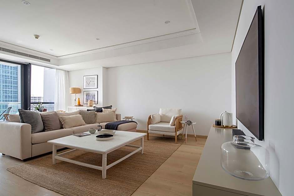 Frank Porter - Goldcrest Views 2