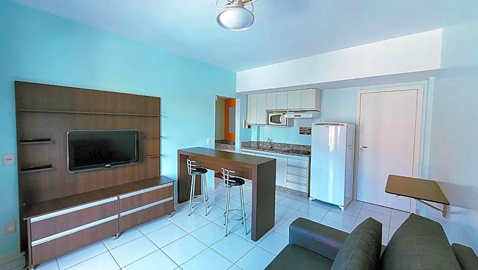 Frente ao Parque da Lagoa Quente Entrada NÃO INCLUSA Aptos Particulares com varanda