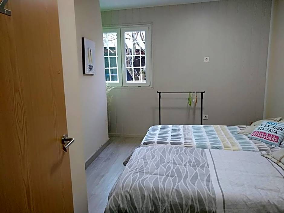 Albergue Barullo - Cubículos - Literas - Habitaciones