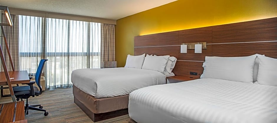 Holiday Inn Express Nags Head Oceanfront, an IHG Hotel