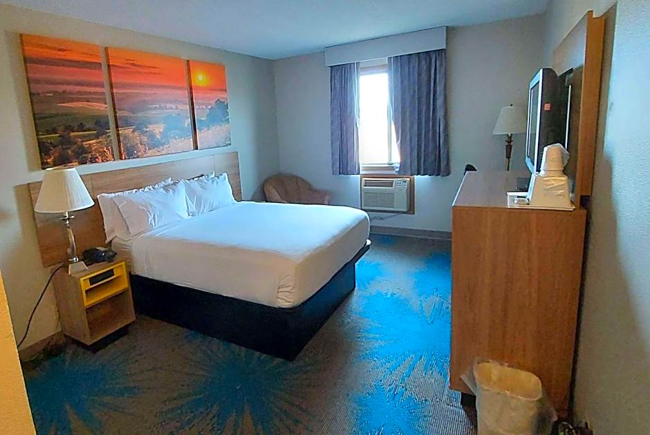 Days Inn by Wyndham Willmar