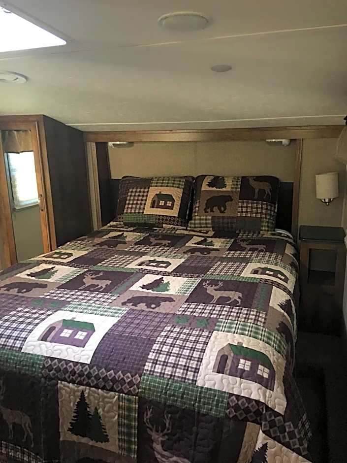 Lake View Lodge