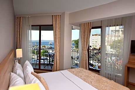 Deluxe Double Room with Sea View