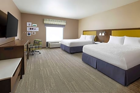 Queen Room with Two Queen Beds and Roll-In Shower - Mobility/Hearing Access - Non-Smoking