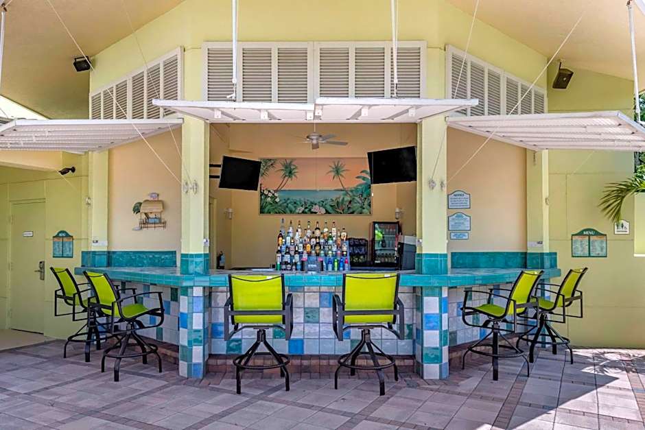 Comfort Suites Maingate East At Old Town