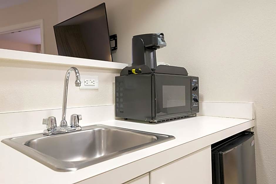 Ashland Hills Hotel & Suites