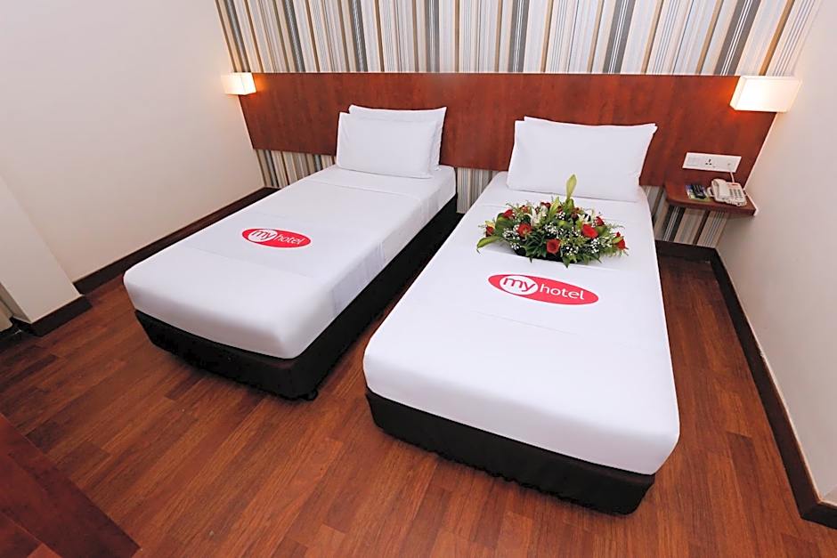 Photo 1 of 15 of Deluxe 2 Beds