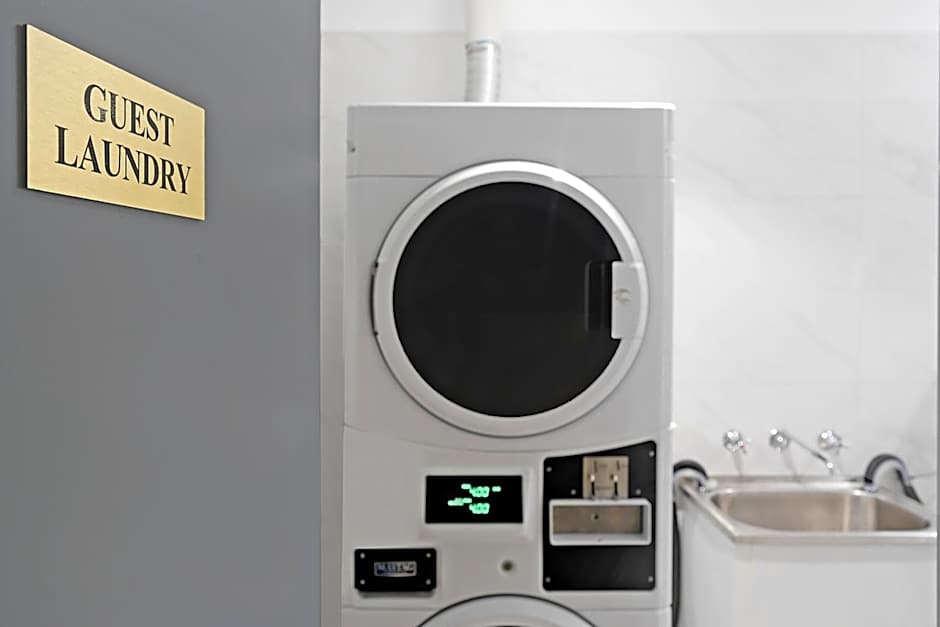 Breakfree on Broadway Sydney