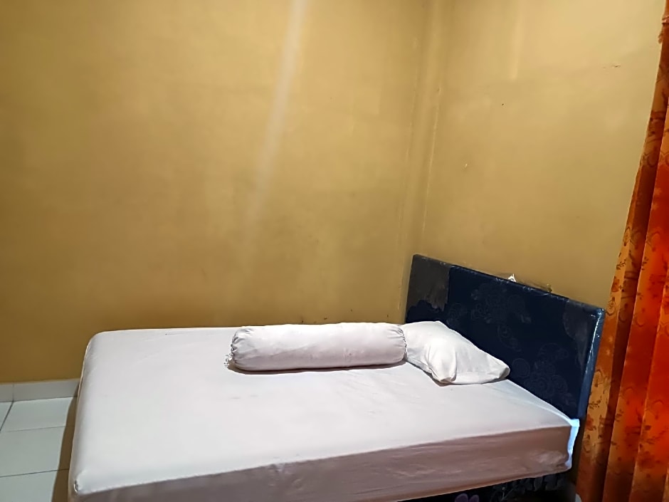 OYO 93073 Penginapan 69