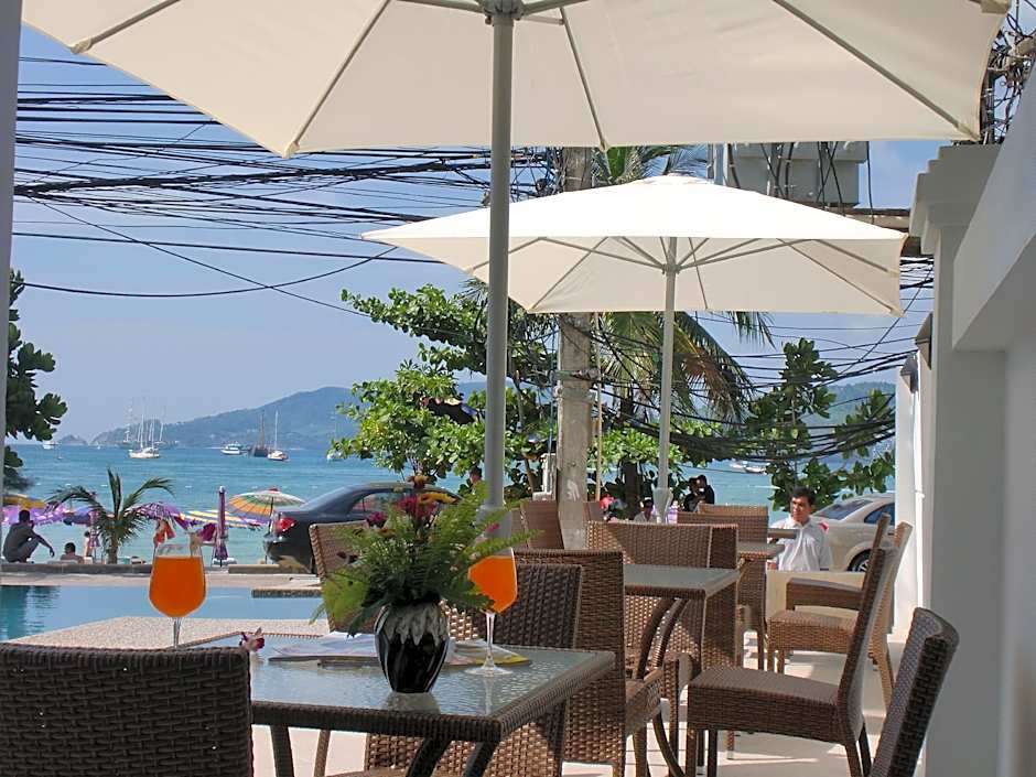 The Front Hotel and Apartments