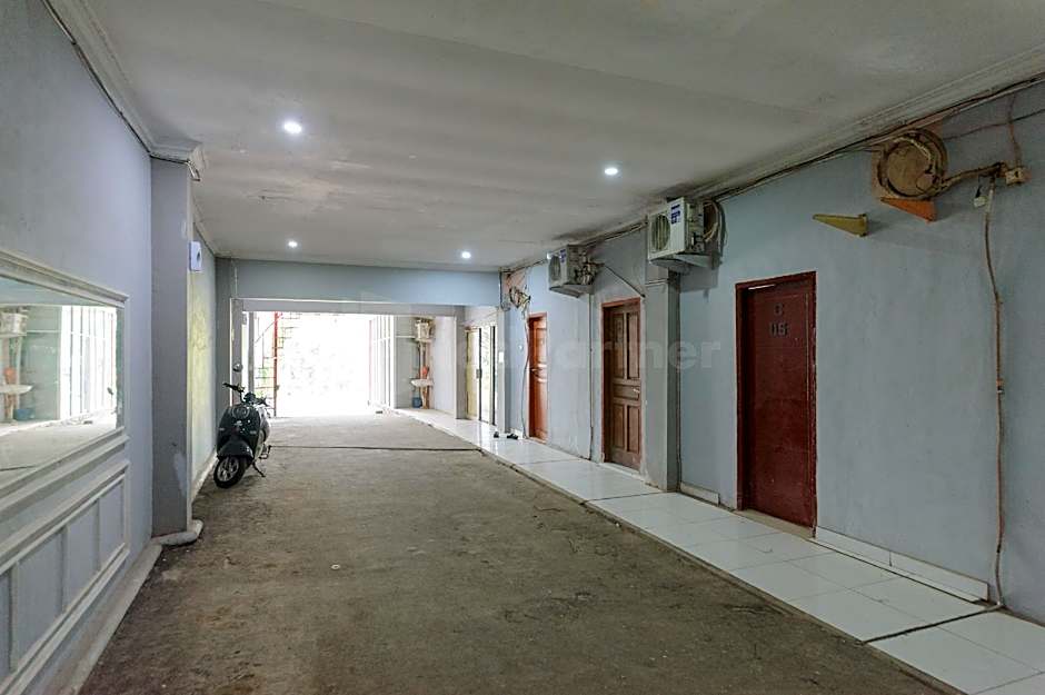 My home2 Mall Ciputra Cibubur RedPartner