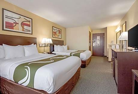 2 Queen Beds Nonsmoking
