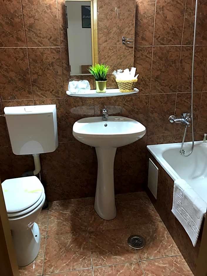 Bucharest Downtown Inn