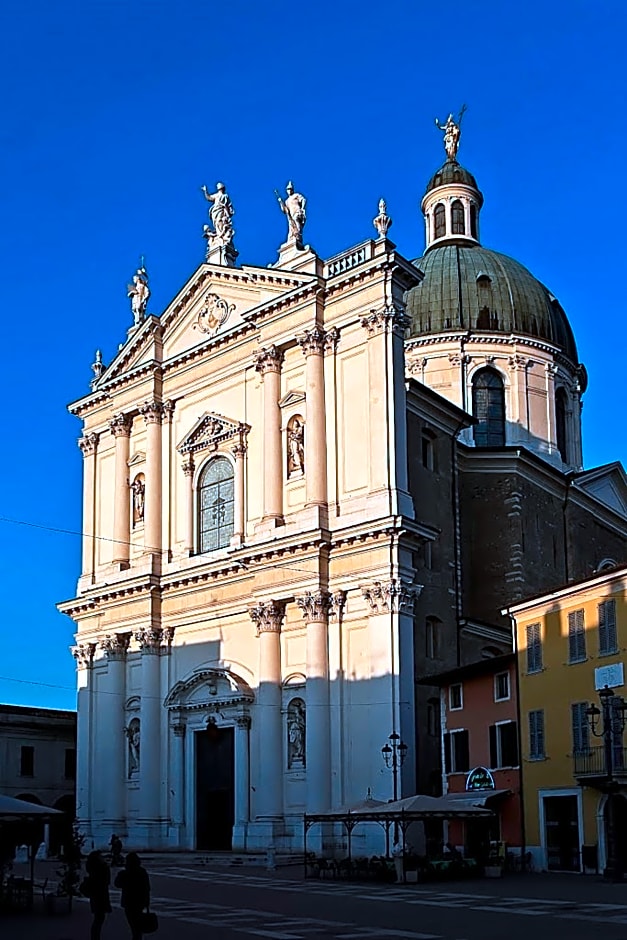 Villa House and Garden B&B