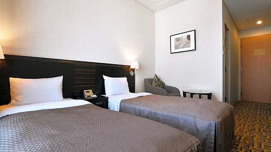 Okura Chiba Hotel