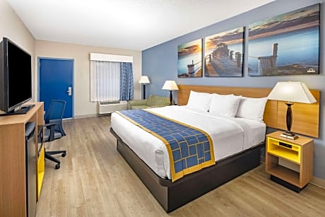 1 King Bed Mobility Accessible Room Non-Smoking