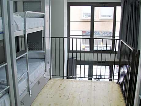 Bed in 10-Bed Mixed Dormitory Room