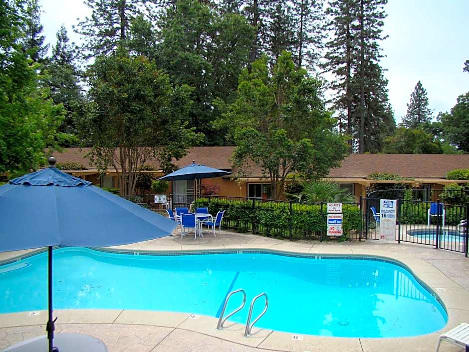 Ponderosa Gardens Motel