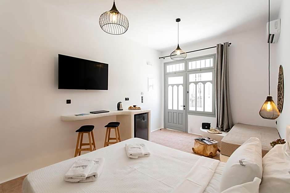 Adama's Suites Naxos