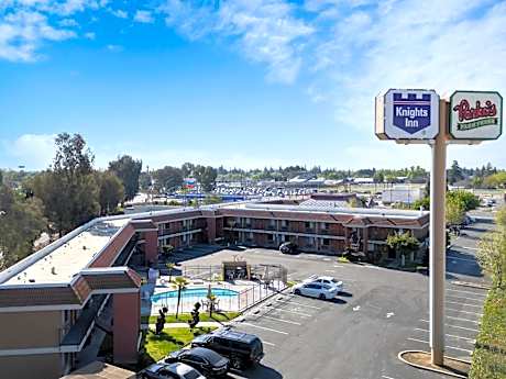 Knights Inn Madera
