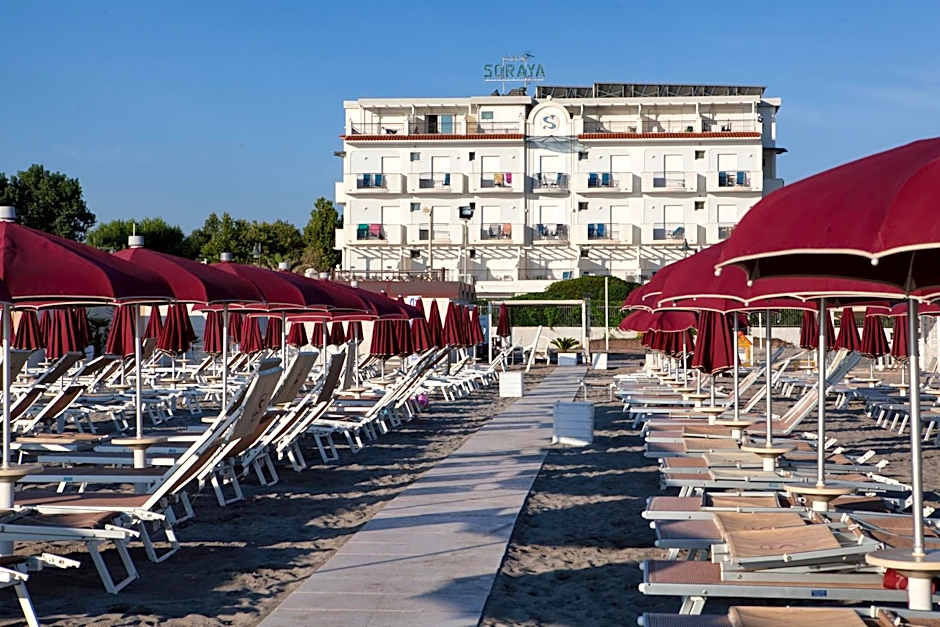 Hotel Soraya - Spiaggia Sawasdee with Beach, Restaurant & Parking