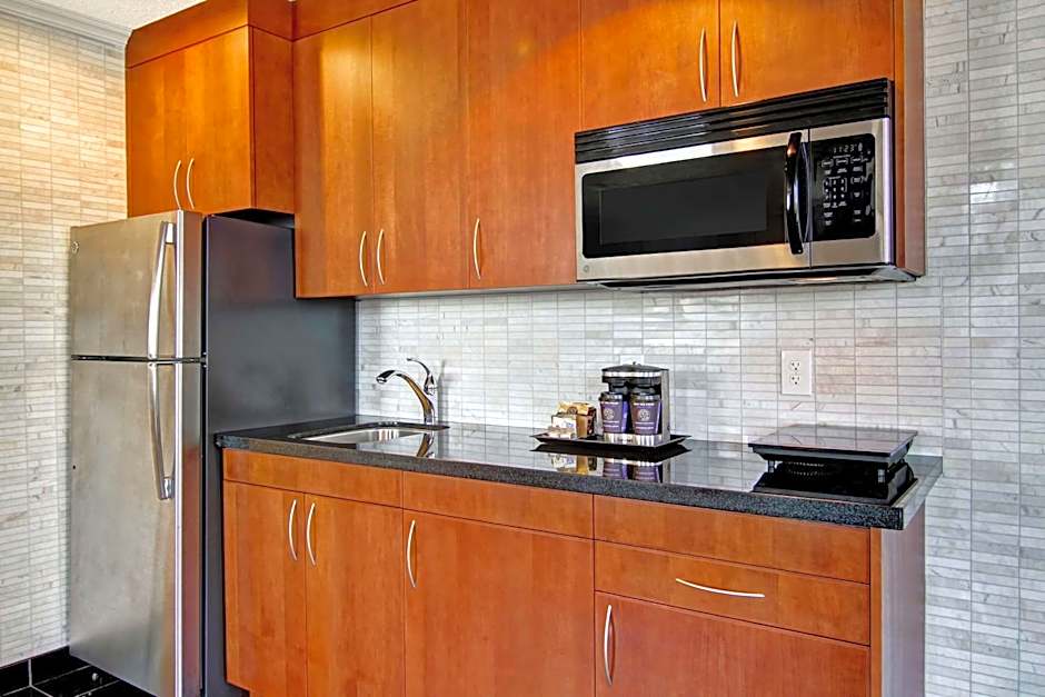 DoubleTree by Hilton Toronto Downtown