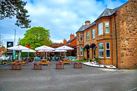 Pine Lodge Hotel & Restaurant Mansfield