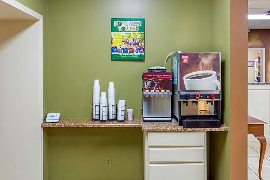 Angel Inn Near IMAX, a Travelodge by Wyndham