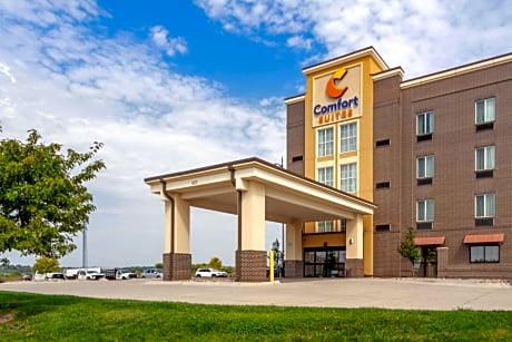 Comfort Suites