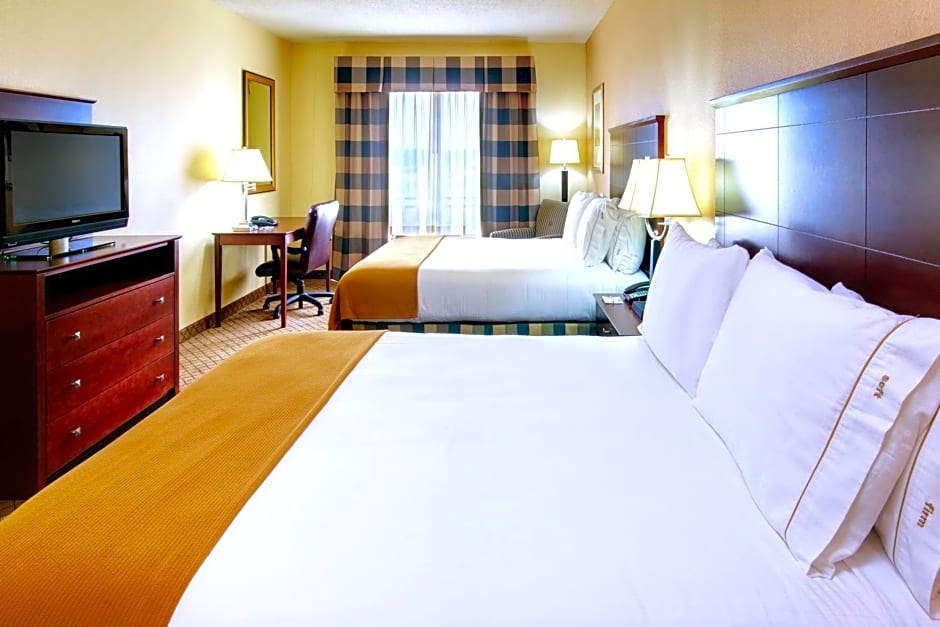 Holiday Inn Express Hotel & Suites Millington-Memphis Area