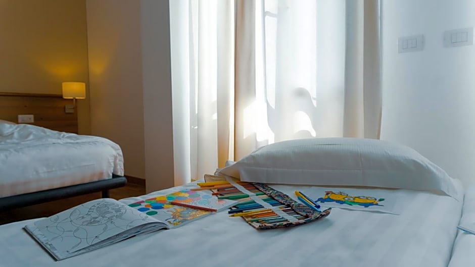 Mistral2 Hotel