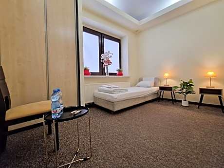 Twin Room with Bathroom