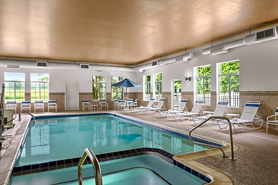 Holiday Inn Express & Suites New Buffalo, MI By IHG