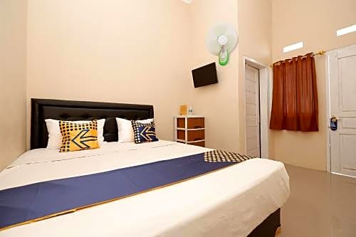 SPOT ON 2027 Putri Guest House Syariah